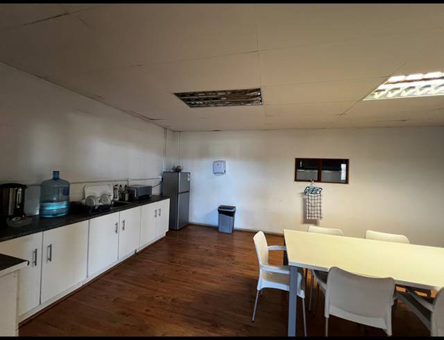 732M² WAREHOUSE TO LET IN AIRPORT INDUSTRIA
